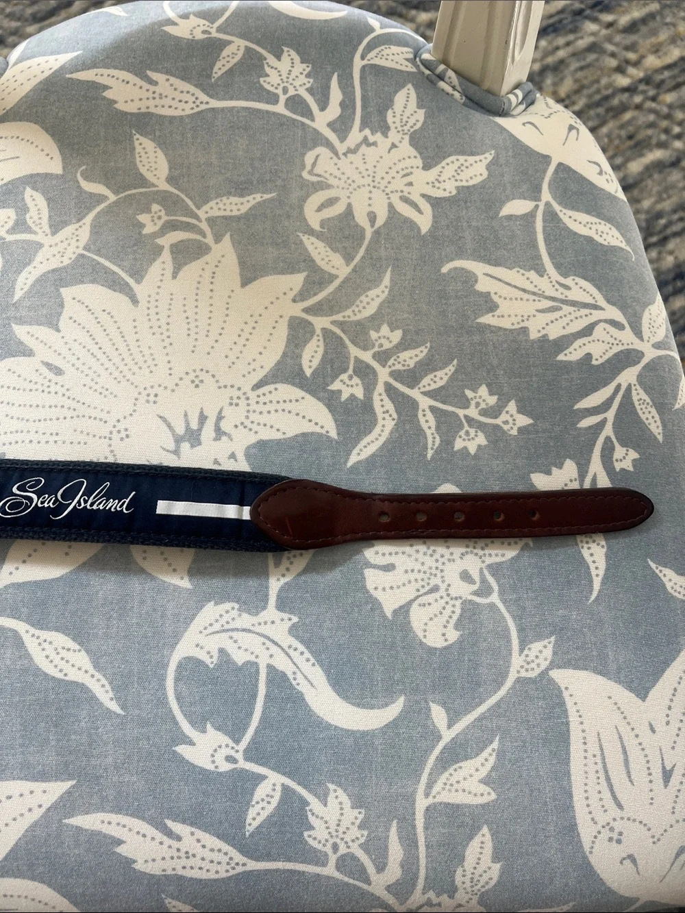 Youth, Sea Island, ribbon belt size 28, navy and brown leather